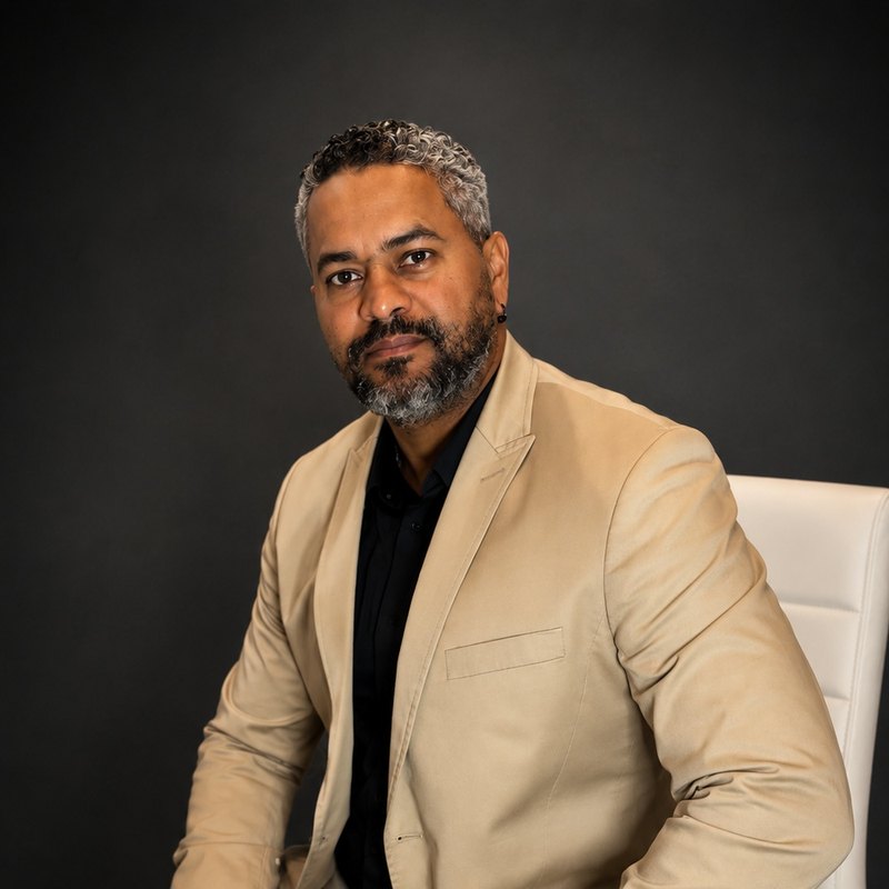 Angel Duran, autor e inversionista de bienes raices
